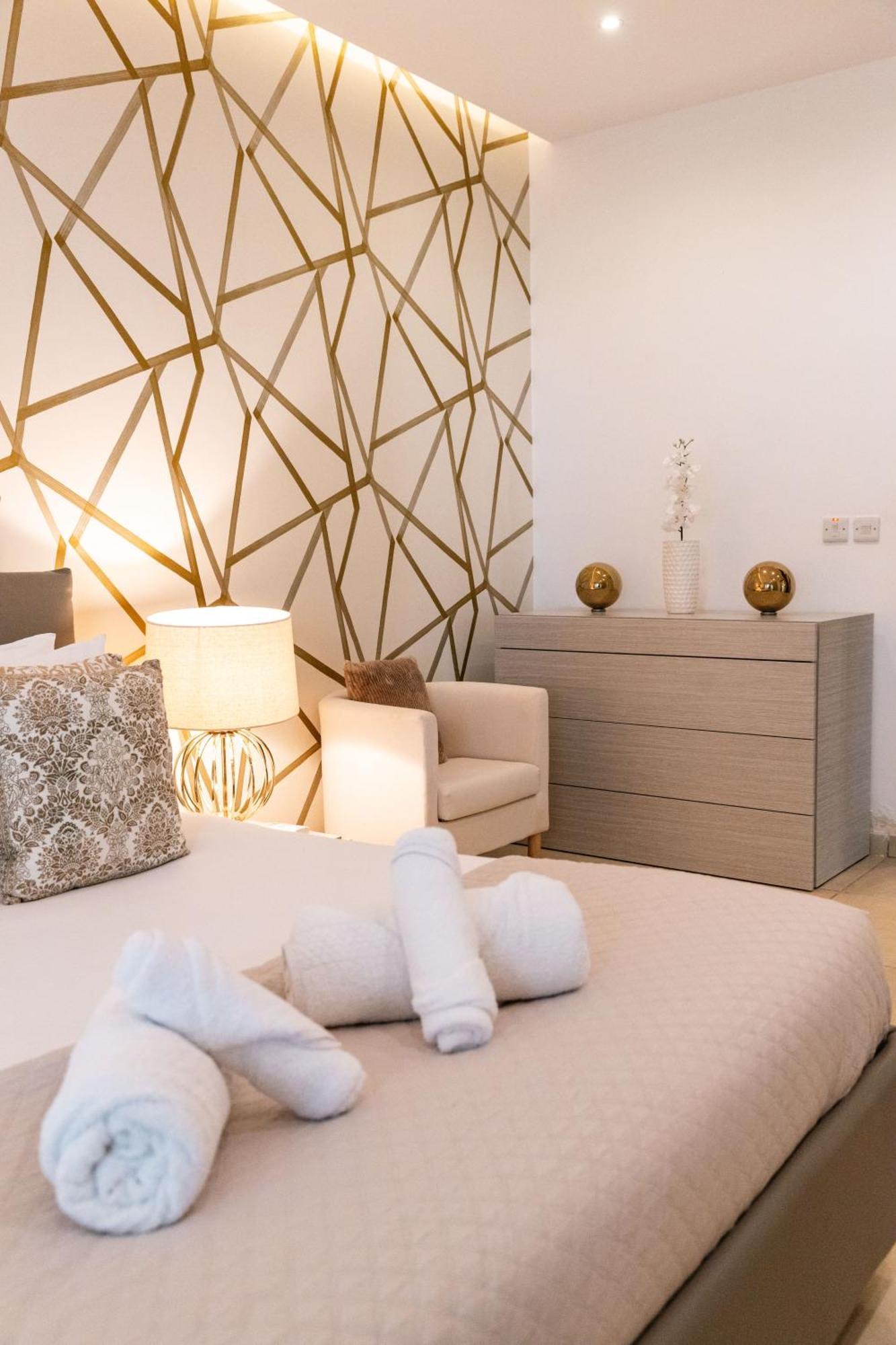 Luxury Seafront 3Br With Pool By Arcobnb Sliema Eksteriør billede