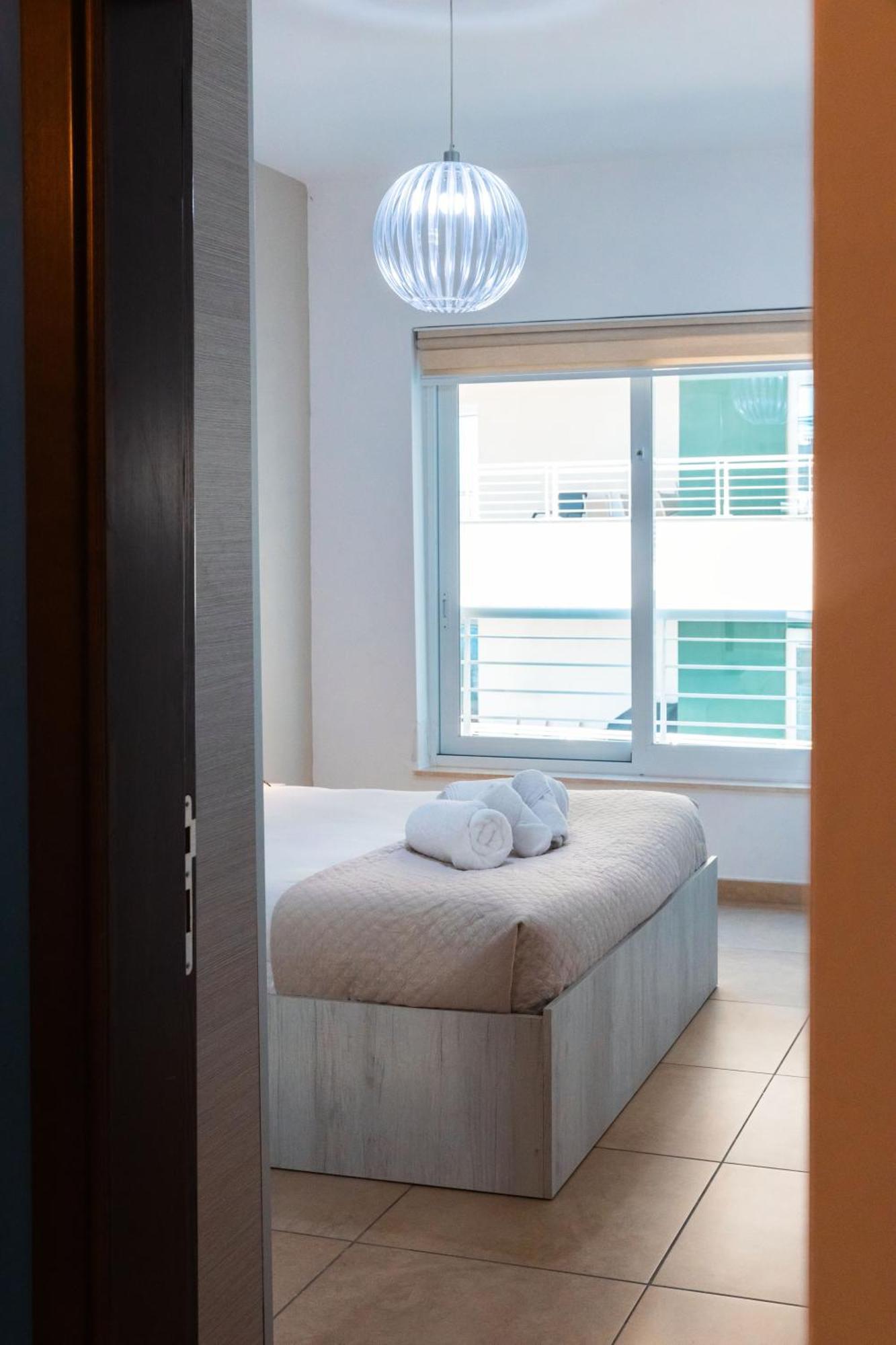 Luxury Seafront 3Br With Pool By Arcobnb Sliema Eksteriør billede