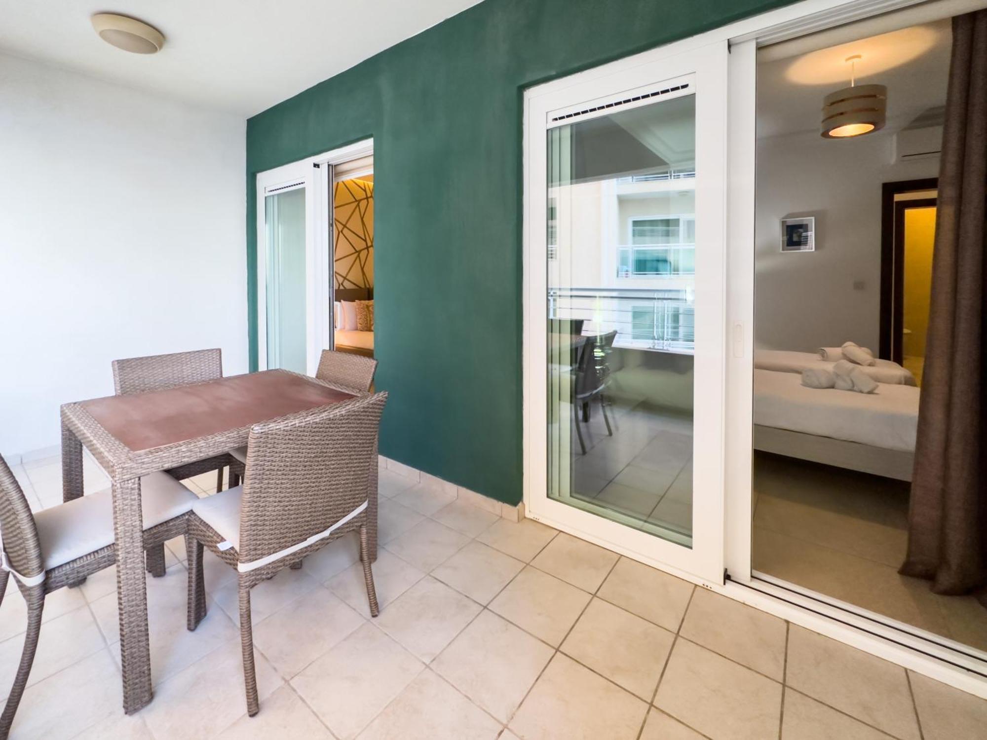 Luxury Seafront 3Br With Pool By Arcobnb Sliema Eksteriør billede