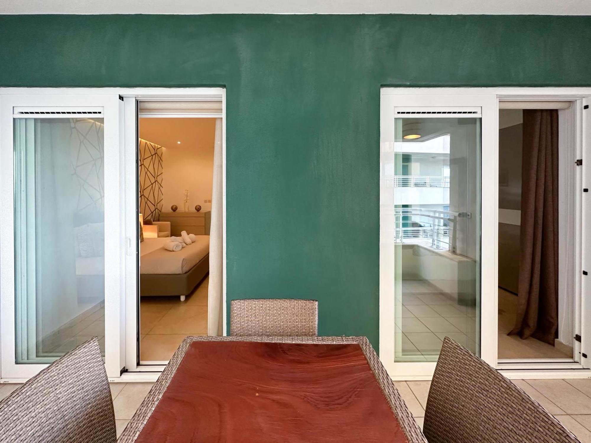 Luxury Seafront 3Br With Pool By Arcobnb Sliema Eksteriør billede