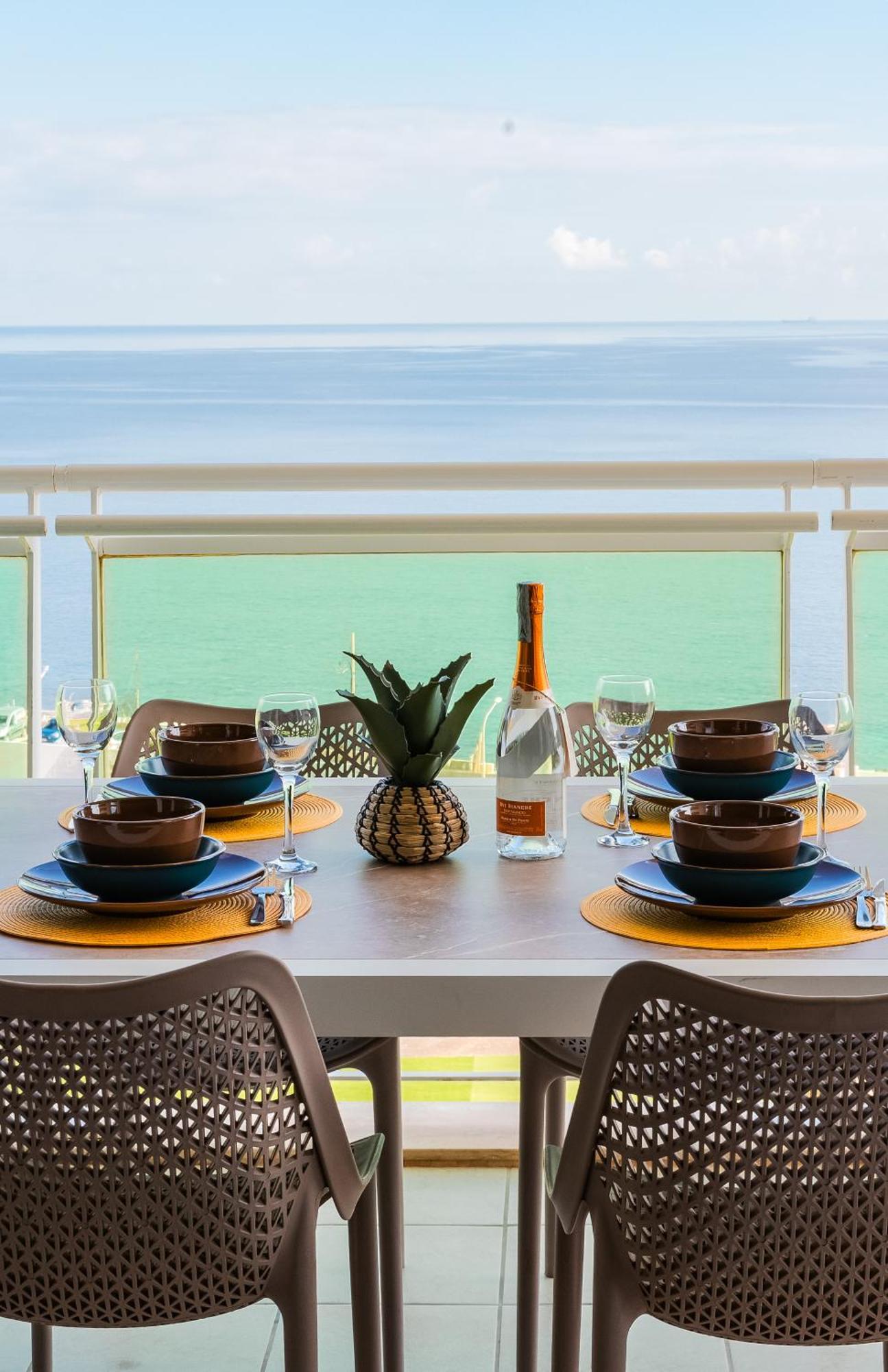 Luxury Seafront 3Br With Pool By Arcobnb Sliema Eksteriør billede